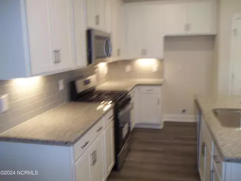 202 Balustrade Way, Hampstead, NC 28443 photo 9