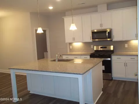 202 Balustrade Way, Hampstead, NC 28443 photo 7