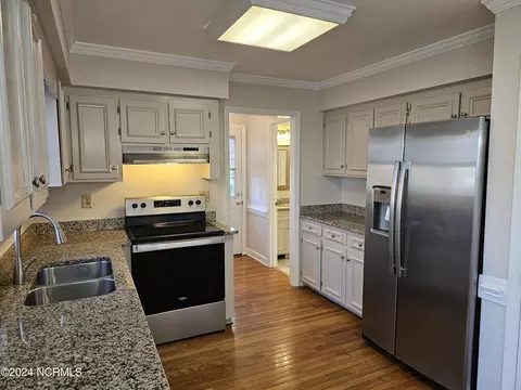 12 Cedar Hill Dr, Durham, NC 27713 photo 2