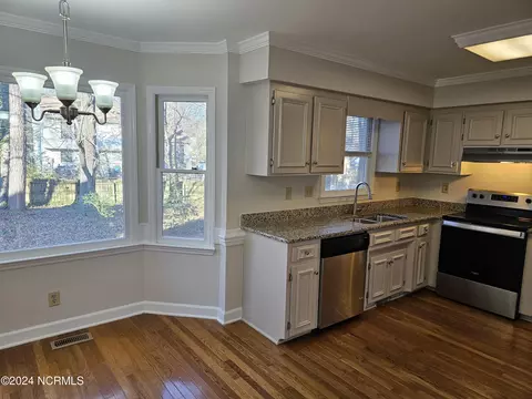 12 Cedar Hill Dr, Durham, NC 27713 photo 4