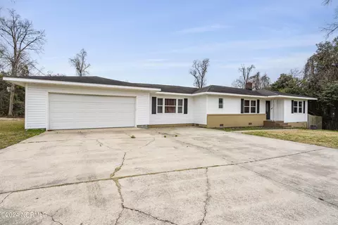 1588 Piney Green Rd, Jacksonville, NC 28546