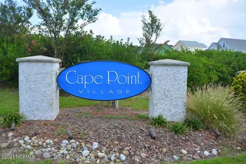 109 Sound Pt Dr, Harkers Island, NC 28531