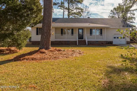 319 Hoke St, New Bern, NC 28560