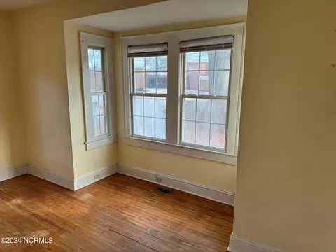 300 E Walnut St, Tarboro, NC 27886 photo 5