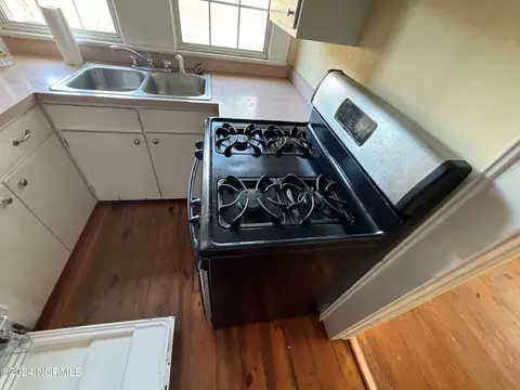 300 E Walnut St, Tarboro, NC 27886 photo 7