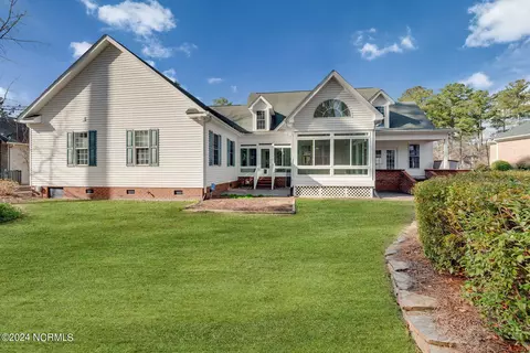 207 Perquimans Dr, Chocowinity, NC 27817 photo 8