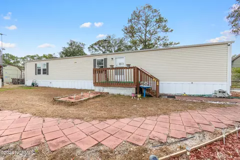 2330 Blackbeard Dr SW, Supply, NC 28462