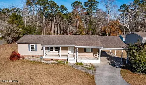 118 Hadnot Dr, Swansboro, NC 28584