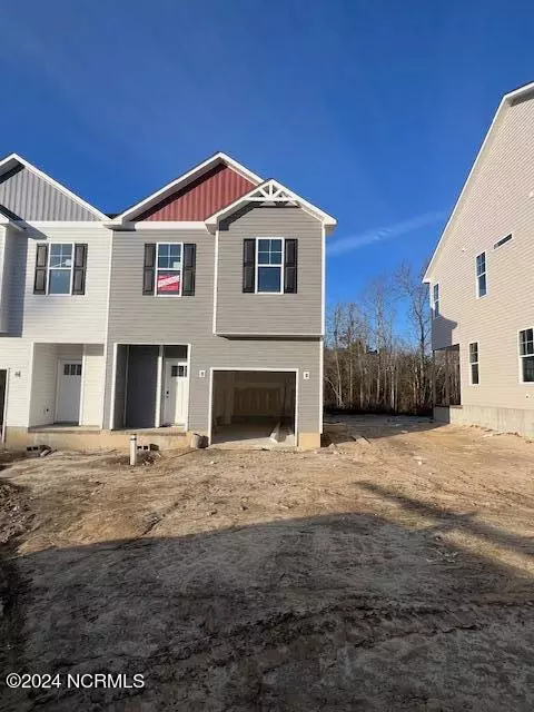 220 Shallowbag Bay Ln, Jacksonville, NC 28546