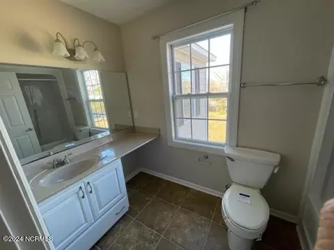 Bath - 84 Victor Ln, Hampstead, NC 28443 photo 1 of 2