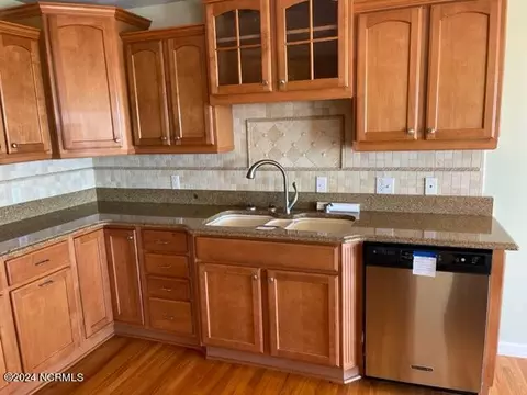 Kitchen - 84 Victor Ln, Hampstead, NC 28443 photo 2 of 3