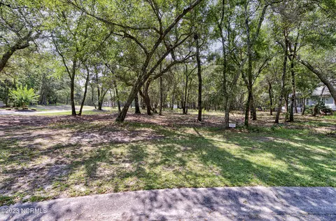 651 Parish Dr SW, Supply, NC 28462