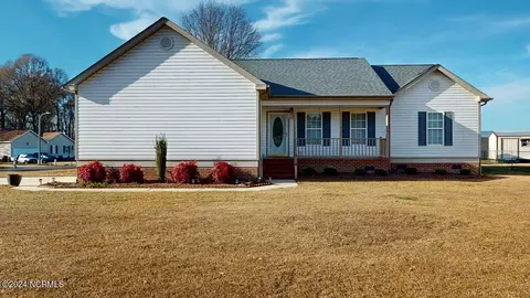 314 Earl Dr, Goldsboro, NC 27530