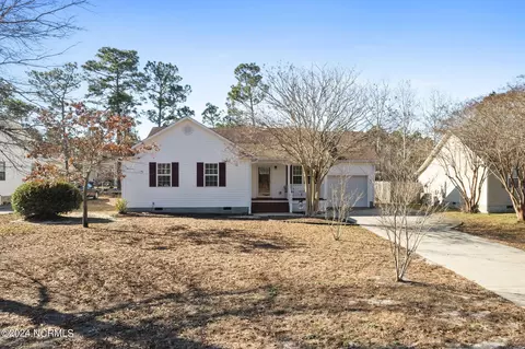 131 Cedar Rd, Southport, NC 28461