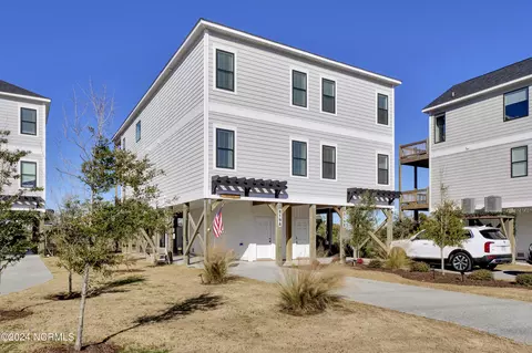 819 N New River Dr #A, Surf City, NC 28445