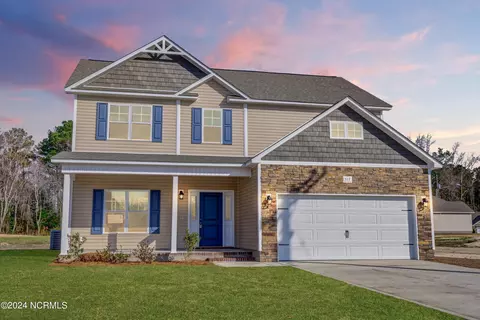 607 Macy Pl, Hubert, NC 28539