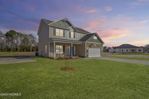 607 Macy Pl, Hubert, NC 28539 photo 3