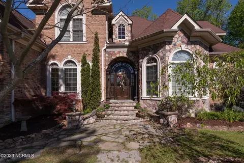912 Van Gert Dr, Winterville, NC 28590