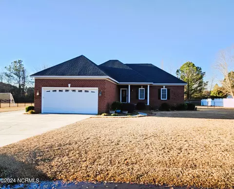 308 Friendswood Dr, Goldsboro, NC 27530