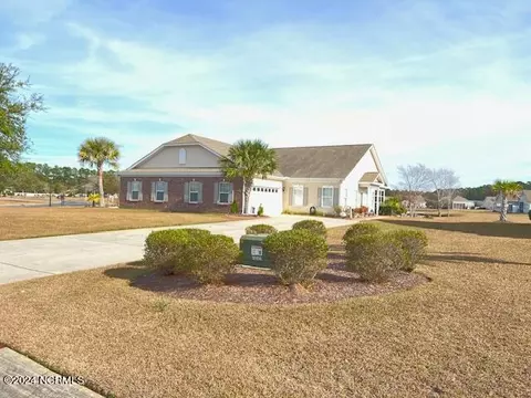 1022 Chadsey Lake Dr, Calabash, NC 28467
