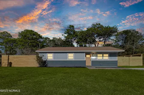 302 Lancaster Rd, Wilmington, NC 28409
