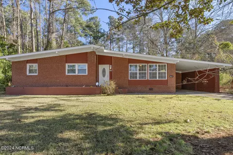 124 Mike Loop Rd, Jacksonville, NC 28546