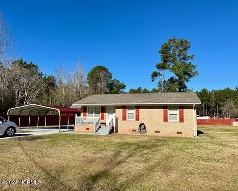 1052 Cherry Town Rd, Hallsboro, NC 28442