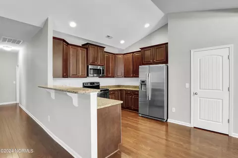 241 Hickory Point Rd, Hampstead, NC 28443 photo 9