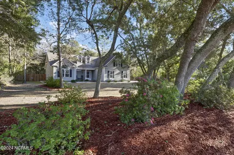 241 Hickory Point Rd, Hampstead, NC 28443 photo 1