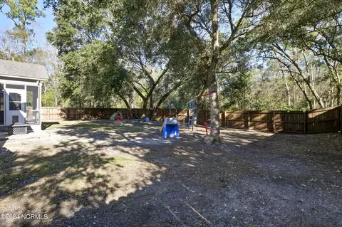 241 Hickory Point Rd, Hampstead, NC 28443 photo 27