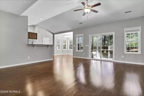 241 Hickory Point Rd, Hampstead, NC 28443 photo 5