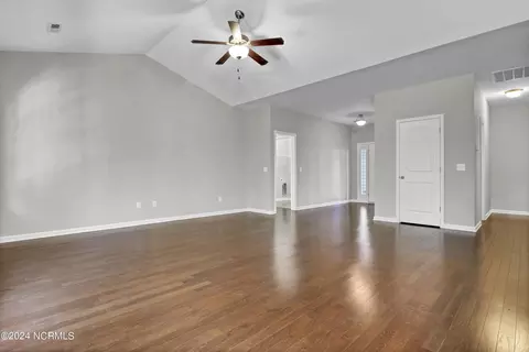 241 Hickory Point Rd, Hampstead, NC 28443 photo 6