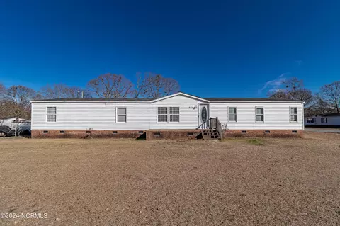 101 Orchestra Ln, Goldsboro, NC 27530