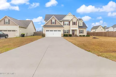 302 Emma Ct, Jacksonville, NC 28540