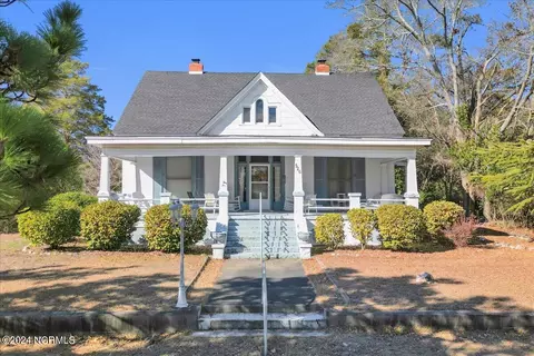 526 Rice St, Hamlet, NC 28345