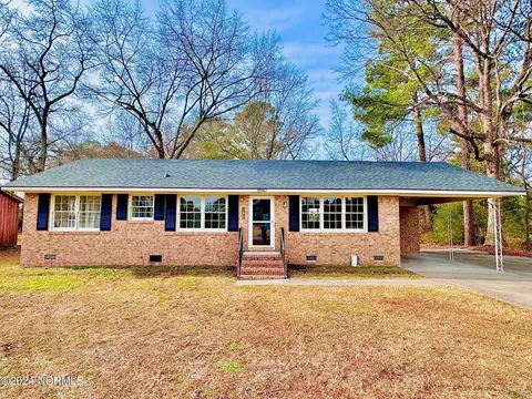 9067 School St, Rocky Mount, NC 27803