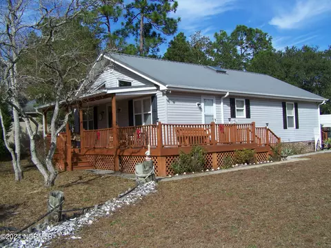 36 N Lake Dr, Boiling Spring Lakes, NC 28461