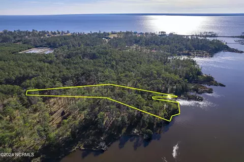396 Madison Ave, Oriental, NC 28571