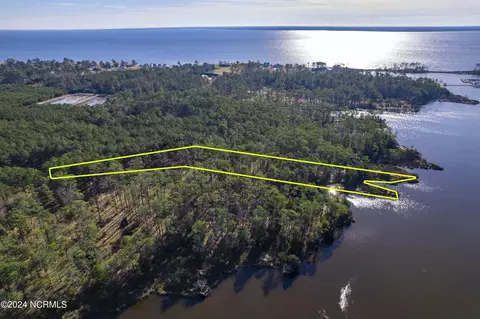 398 Madison Ave, Oriental, NC 28571