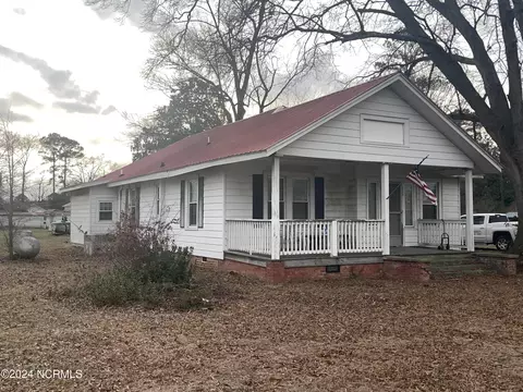116 E Church St, Calypso, NC 28325
