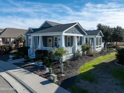 803 Cades Trl, Southport, NC 28461