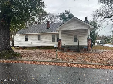 300 Paris Ave, Greenville, NC 27834