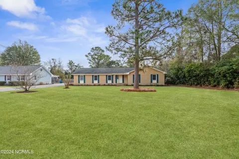 120 Windemere Rd, Wilmington, NC 28405