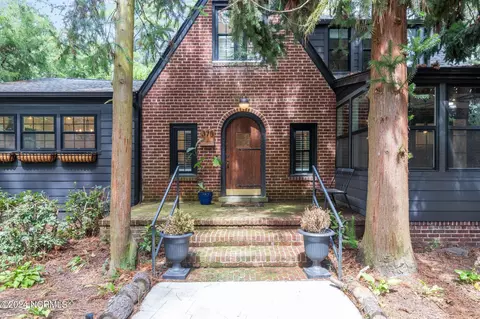 375 E Illinois Ave, Southern Pines, NC 28387