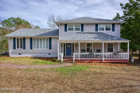 814 E Ocean Rd, Holly Ridge, NC 28445