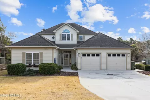 205 Red Snapper Dr, Emerald Isle, NC 28594