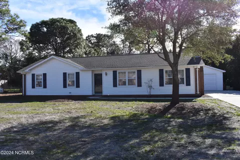 929 Lorraine Dr, Wilmington, NC 28412