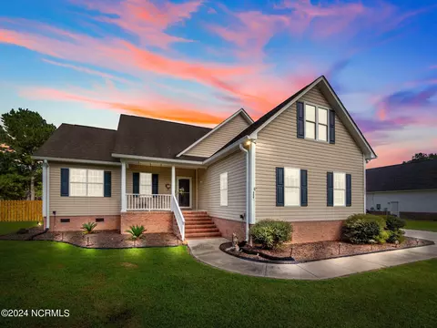 380 Knollwood Dr, Hampstead, NC 28443