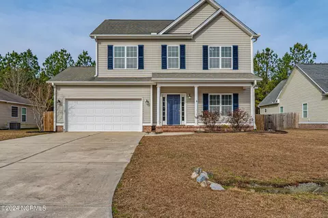 418 Satterfield Dr, New Bern, NC 28560