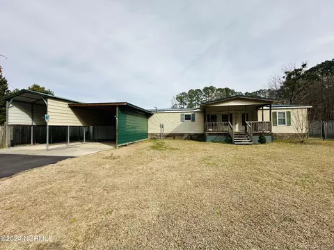 520 Robersonville Rd, Washington, NC 27889